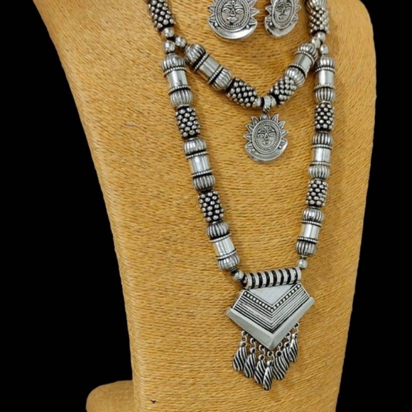 Necklace with earrings - Picture 4 of 16